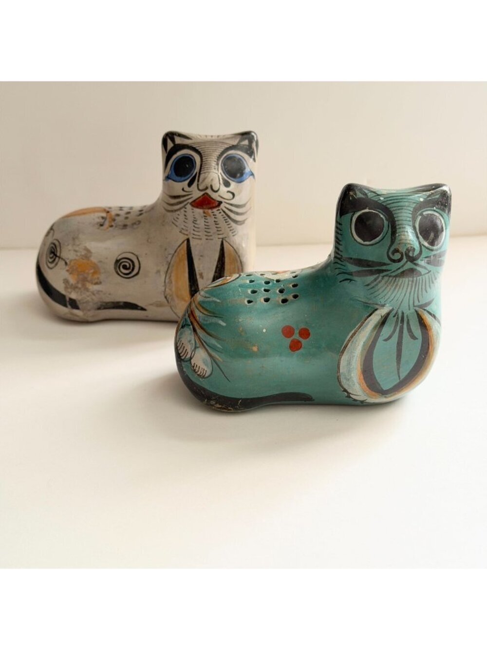Vintage Set of Two Cat Figurines Tonala Mexico Folk Art Pottery 4 x 3.5" Signed